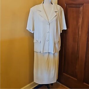 Brownstone Studio Petites Off-white Suit‎ Dress. Size Petite Large